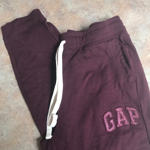 GAP Pants - GAP sweatpants
